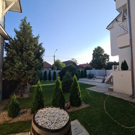 Cosa-Nostra Apartment Hajduszoboszlo Exterior photo